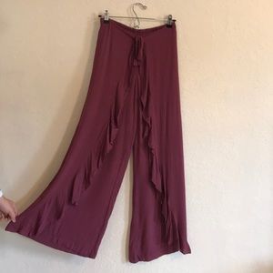Comfortable and flowy vanilla star pants